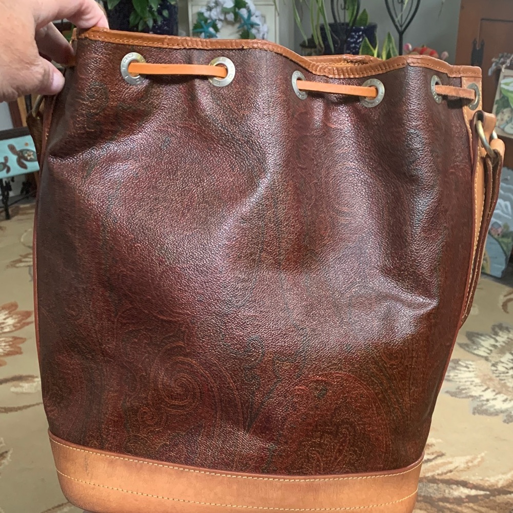 Etro Milano Elegant Tan Leather Women's Drawstring Bag  EUC - Picture 5 of 11
